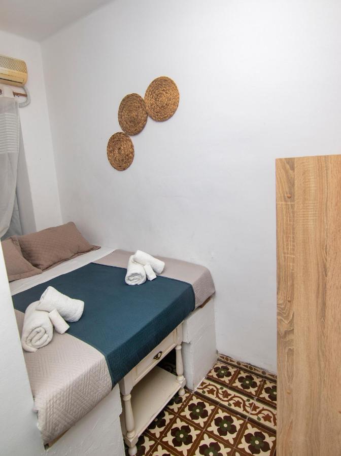 Mascot Bar Street Apartments Rhodes City Extérieur photo