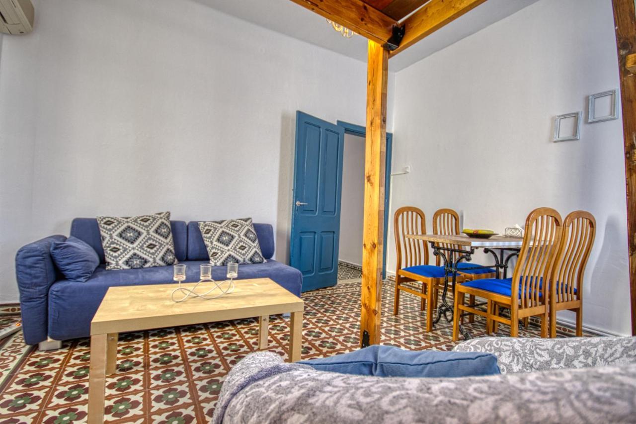 Mascot Bar Street Apartments Rhodes City Extérieur photo
